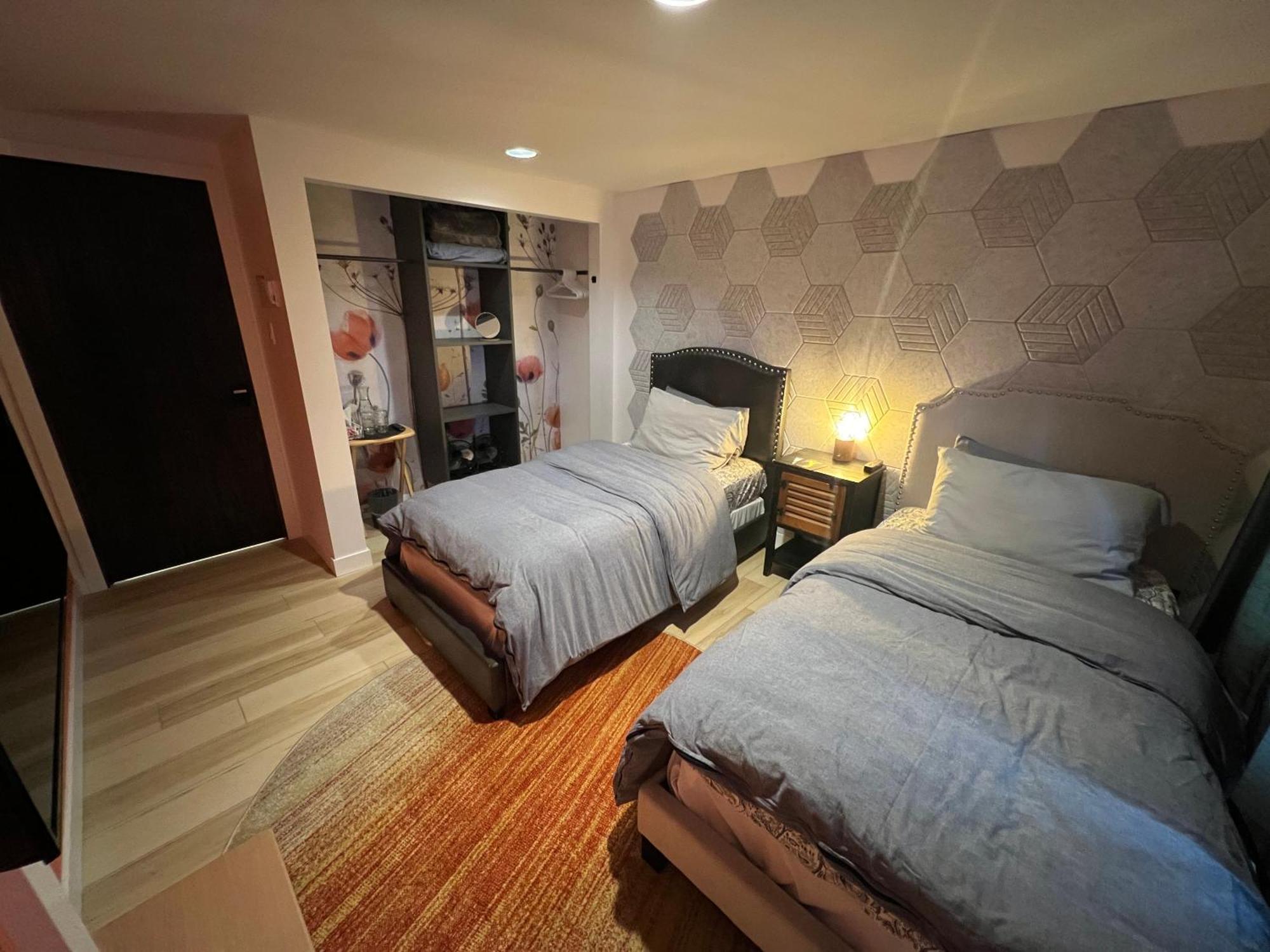 好丘。Hacho House Bed & Breakfast Yellowknife Ngoại thất bức ảnh
